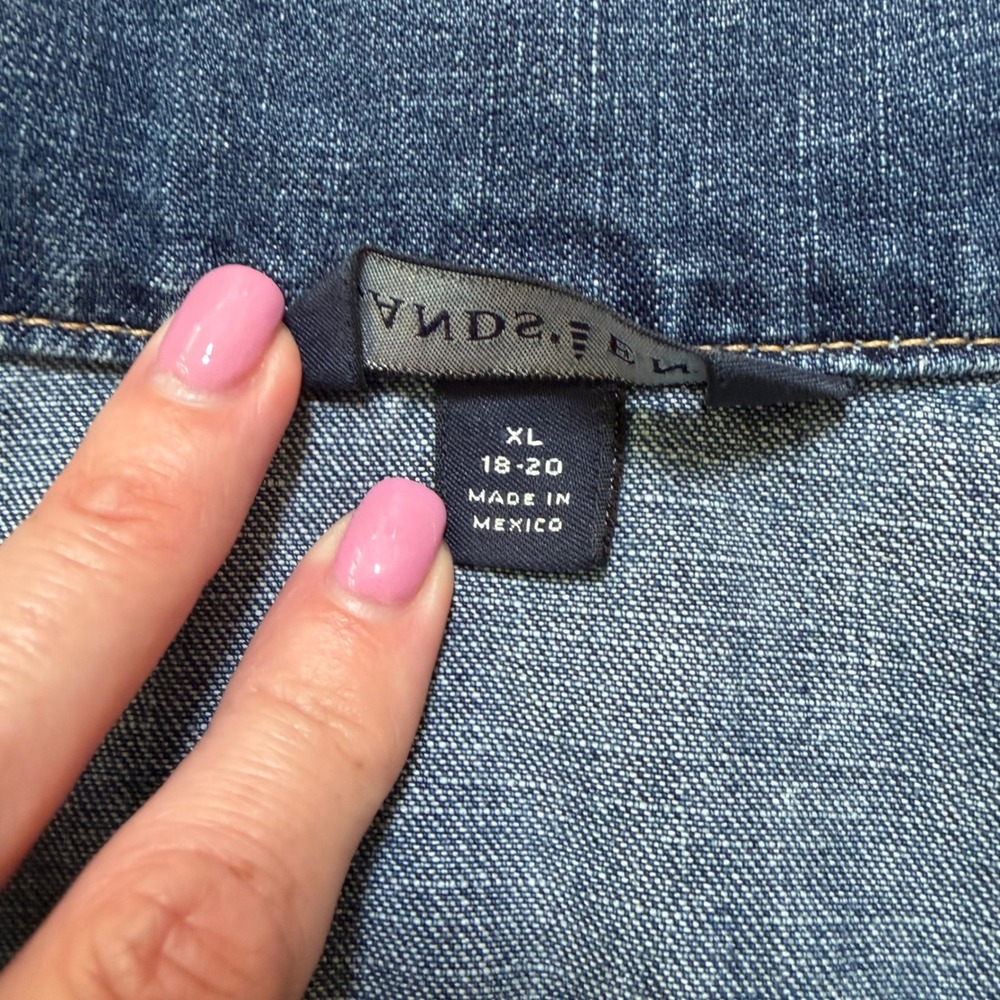 Lands End Womens XL 18-20 Denim Trucker Jacket Medium Wash Blue Cotton Classic - Picture 4 of 12
